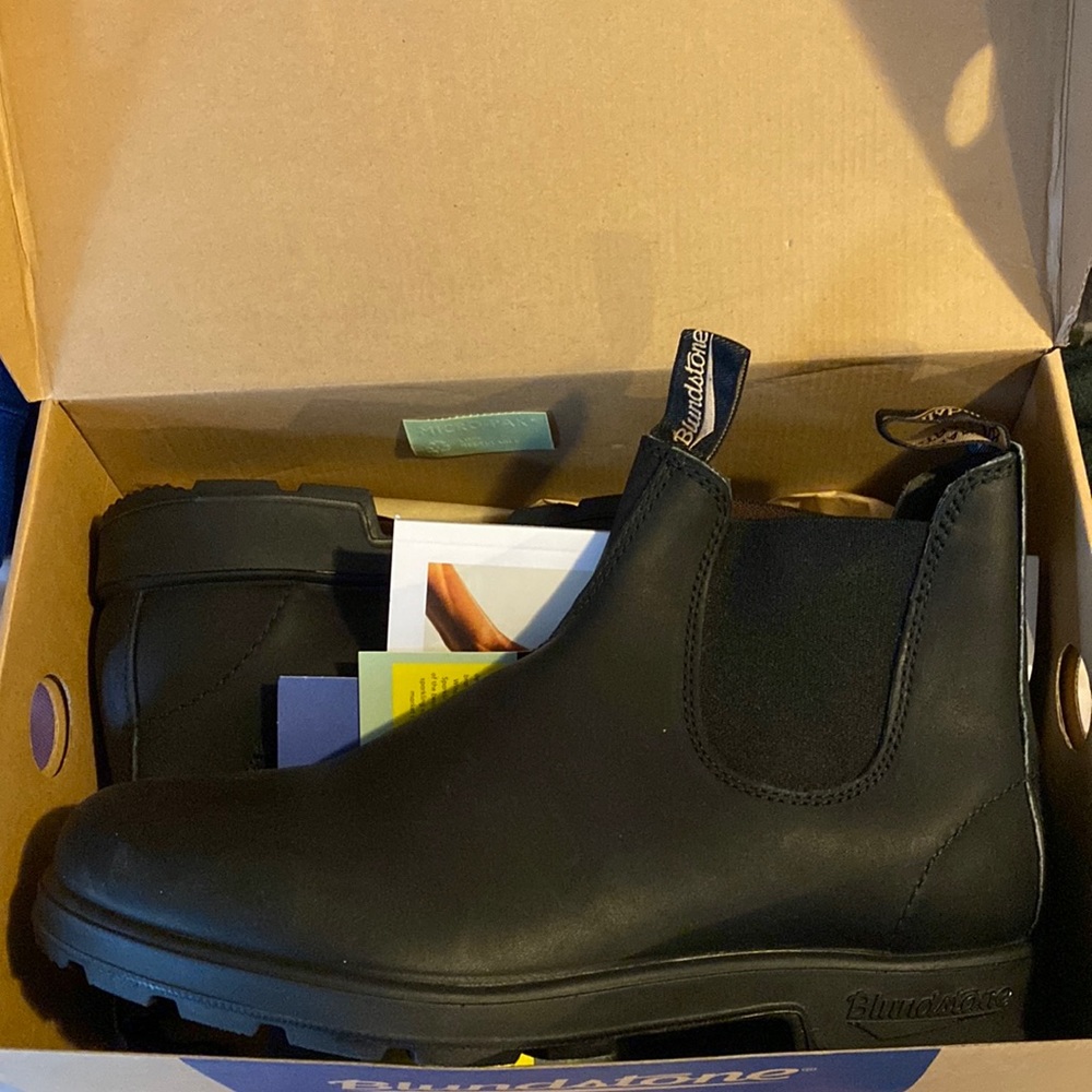 Blundstone leather boots, never worn